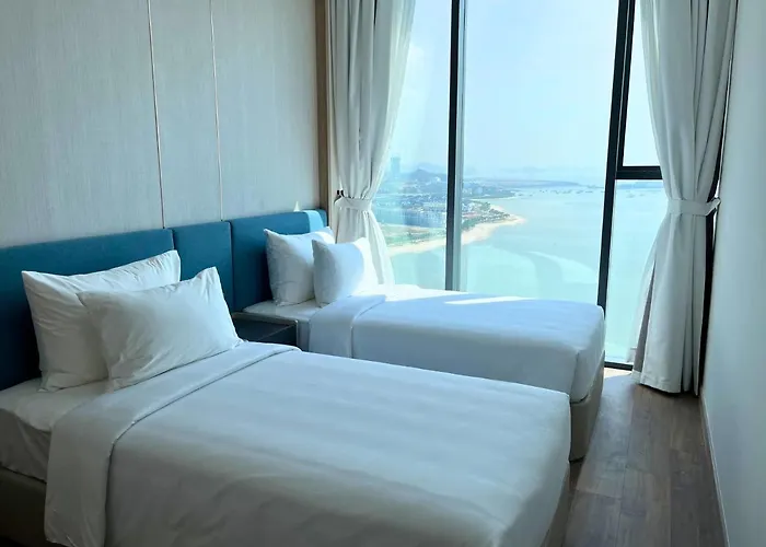 Hotel A La Carte Hạ Long